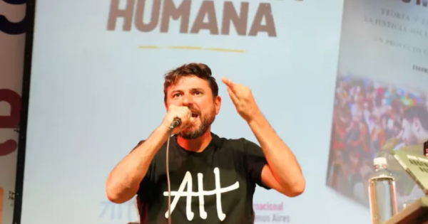 Grabois lanzó su precandidatura presidencial tras ser liberado Grabois lanzó su precandidatura presidencial tras ser liberado