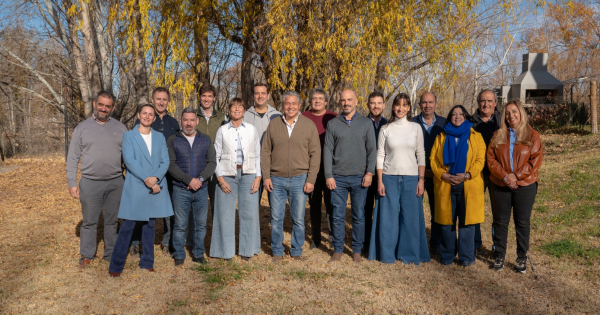 Figueroa lanzó “La Neuquinidad”, la alianza con la que buscará ganar en octubre Figueroa lanzó “La Neuquinidad”, la alianza con la que buscará ganar en octubre