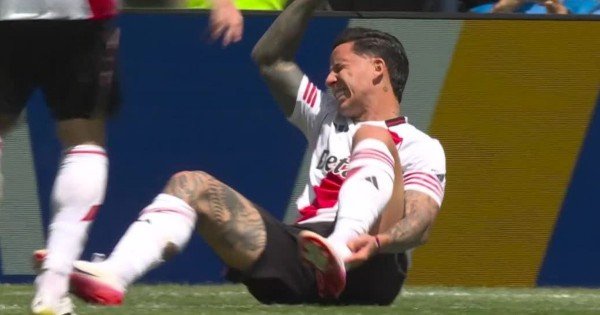 River se mueve tras la lesión de Driussi: Bareiro, el apuntado que genera polémica