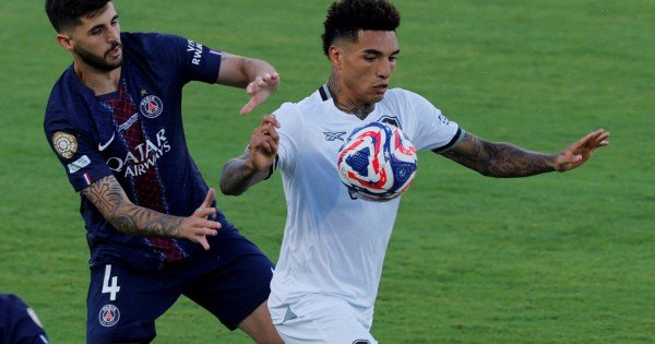 PSG se topó con una muralla carioca y cayó ante Botafogo