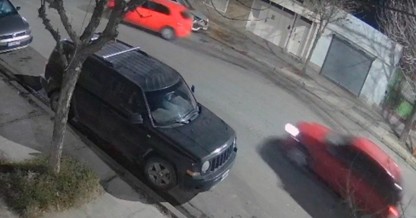 Rápido, furioso y alcoholizado: un conductor chocó y escapó tras una persecución en Cipolletti