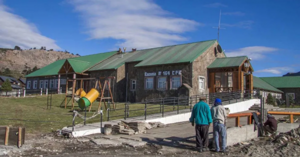 Abren licitación para reconstruir una escuela que perdió su edificio tras un incendio