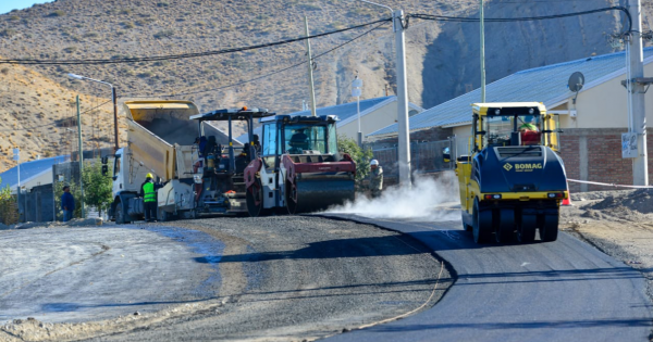 Comienza en Chos Malal el plan de asfalto más ambicioso de su historia