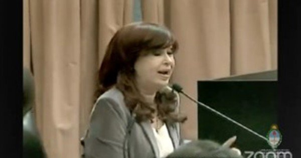 Cristina aparece en escena y declara en el juicio por intento de magnicidio