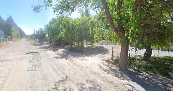 Fatal accidente en Villa Regina: un hombre perdió la vida tras impactar contra un árbol