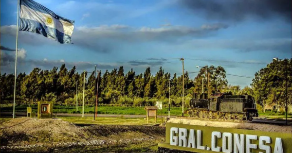 General Conesa: un niño falleció al caer de una camioneta y su hermana está grave