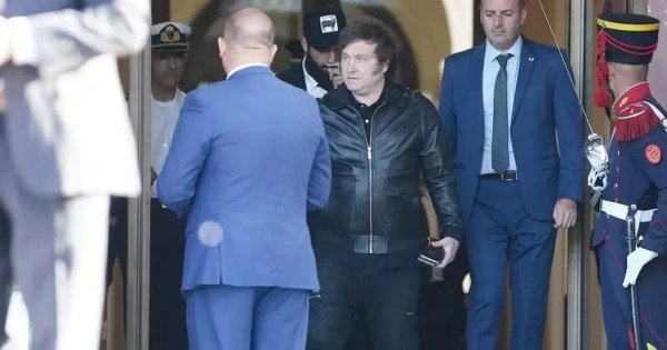 Javier Milei sobre el conflicto con los aeronáuticos: “Se termina Intercargo”