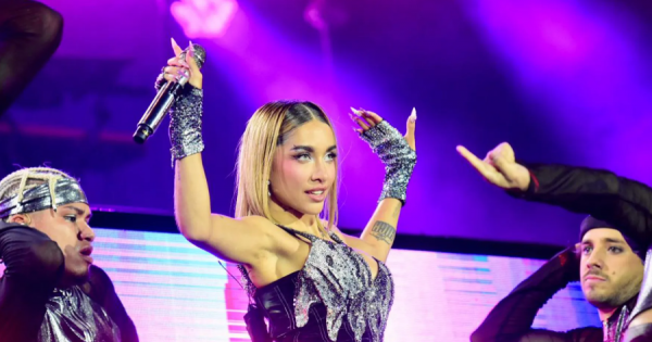 María Becerra enloqueció a medio millón de personas en la Fiesta de la Confluencia 2025