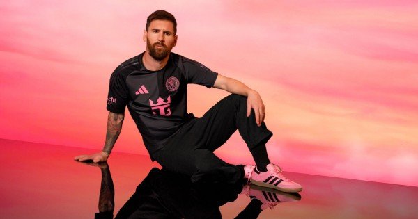 Messi y el Inter Miami estrenan nueva camiseta alternativa para 2025