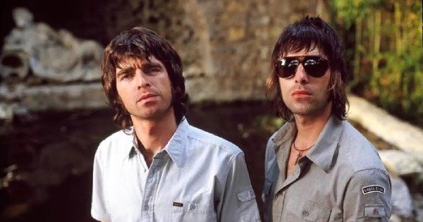 Oasis vuelve a los escenarios tras 15 años de separación