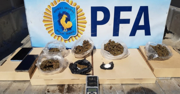 Operativo en Villa Traful: secuestraron una millonaria carga de drogas Operativo en Villa Traful: secuestraron una millonaria carga de drogas