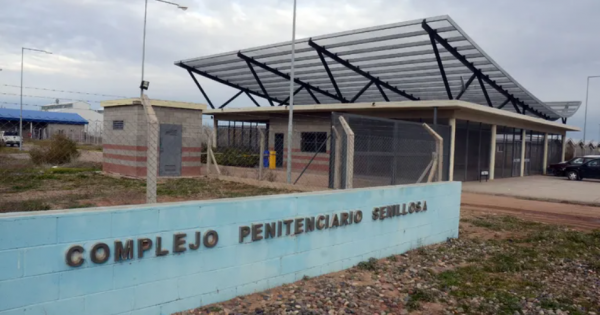 Presos por delitos sexuales denuncian intento de envenenamiento en la cárcel de Senillosa