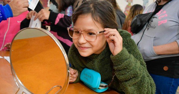 Adquirirán 4 mil anteojos para los alumnos con problemas visuales