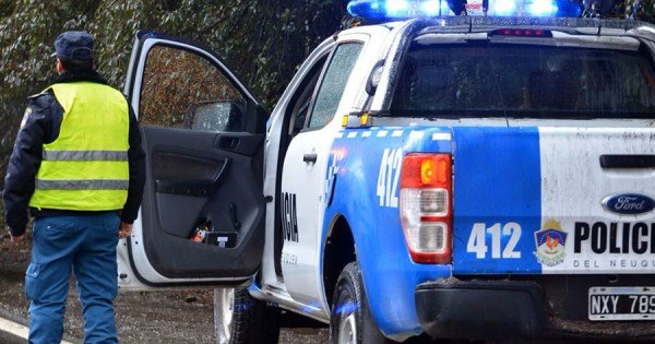 Dolor en barrio Cumelén: identificaron a la mujer fallecida en la vereda