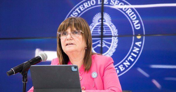 Bullrich presentó una fiscalización de redes sociales con agentes encubiertos