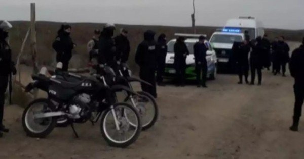 Allanamiento en El Arroyón terminó con el hallazgo de un cuerpo y un detenido