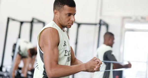 Con la vuelta de Mbappé, Real Madrid va contra Juventus por un lugar en cuartos