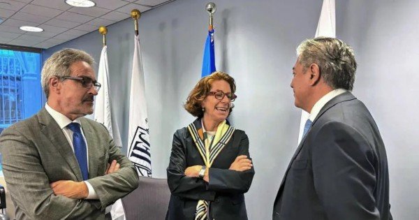 Neuquén busca apoyo internacional para impulsar rutas escénicas y servicios básicos