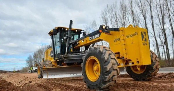 Suman maquinaria para acelerar la pavimentación de rutas