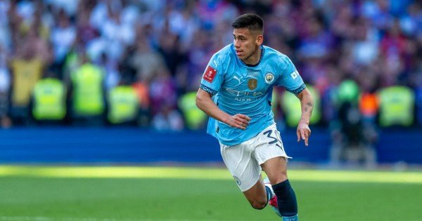 El Diablito Echeverri se va del Manchester City: cuál será su nuevo destino