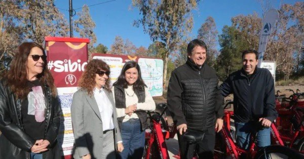 La capital neuquina ya tiene sus primeras 100 bicis eléctricas públicas
