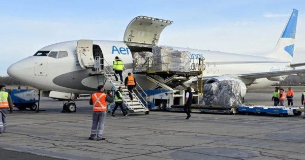 Mercado Libre acelera los envíos en la Patagonia con vuelos diarios a Neuquén