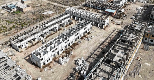 Del sueño al abandono: 140 viviendas del Procrear quedaron en el olvido en Neuquén