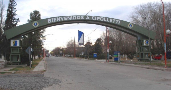 Sin obras a la vista: el puente ferroviario de la Ruta 151 se dañó nuevamente