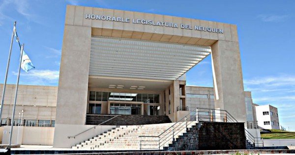 La Legislatura despidió a un empleado que no asistió por unos 5 meses