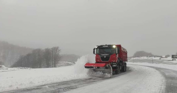 Estado de rutas: todas abiertas, pero con alerta por hielo y nieve Estado de rutas: todas abiertas, pero con alerta por hielo y nieve