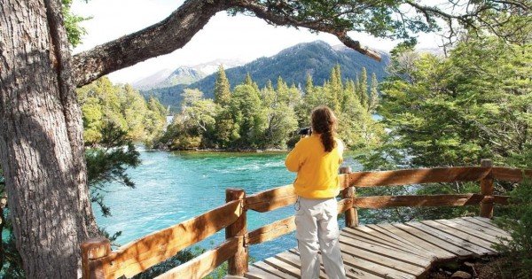 Renace el turismo en El Bolsón: refugios abren sus puertas después del fuego Renace el turismo en El Bolsón: refugios abren sus puertas después del fuego