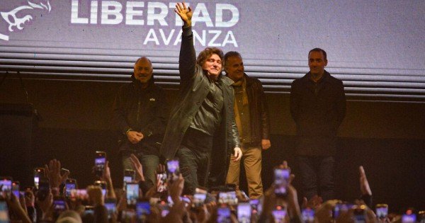 Milei arremetió contra las políticas kirchneristas en la provincia de Buenos Aires Milei arremetió contra las políticas kirchneristas en la provincia de Buenos Aires