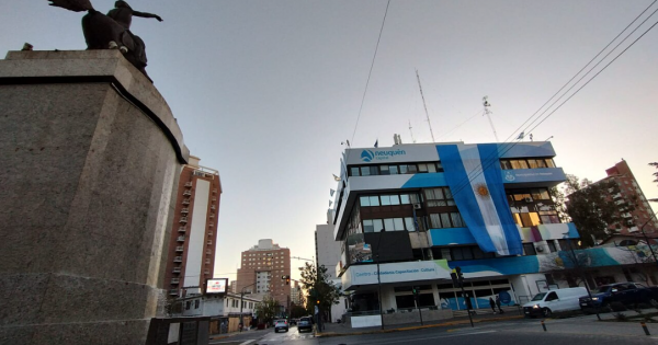Se vienen lluvias y fuertes vientos en Neuquén: qué dice el pronóstico del martes