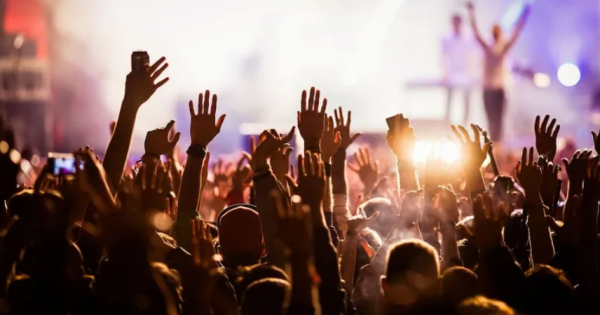 Neuquén sigue el modelo bonaerense: prohibirán espectáculos a deudores y violentos