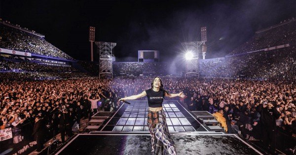 Preventa de entradas agotada para Lali en Vélez: cuando llegará su show a Neuquén