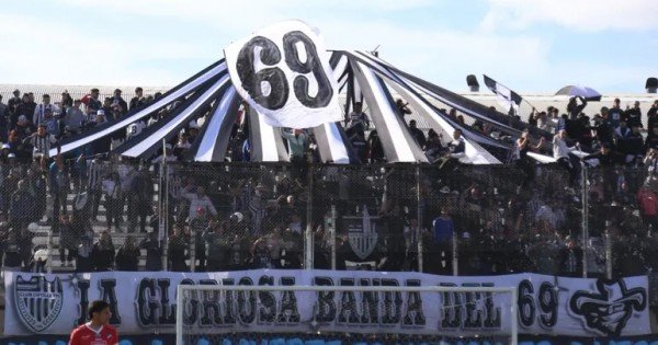 Cipolletti aplicará derecho de admisión a la barra “La 69” tras los incidentes