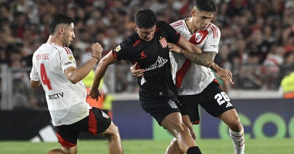 River visita a Estudiantes en la previa de sus duelos coperos