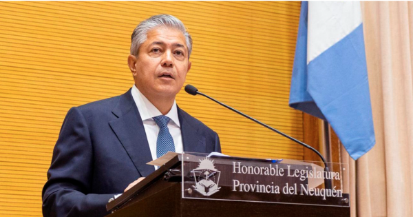 Con resultado negativo, Figueroa encabezó el primer narcotest para cargos públicos