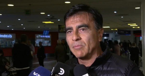 Gustavo Quinteros, a un paso de firmar como DT: “Me interesa mucho Independiente”