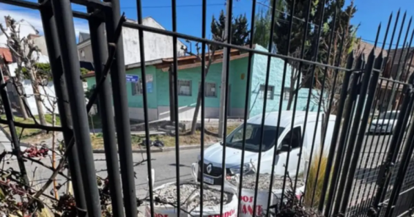 Vecinos de Santa Genoveva viven con miedo por pirómano que deambula desnudo