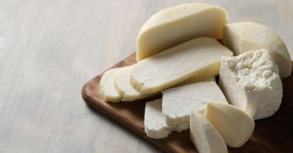 La ANMAT ordena el retiro inmediato de un queso cremoso: de cuál se trata