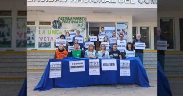 Marcha federal universitaria: ante el veto de Milei  habrá paro y concentración en la UNCo