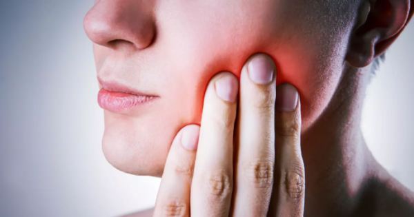 Odontólogo condenado por mala praxis que dejó secuelas permanentes a una paciente