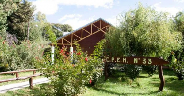 Alarma en el CPEM 33: un alumno ingresó armado y evacuaron el colegio